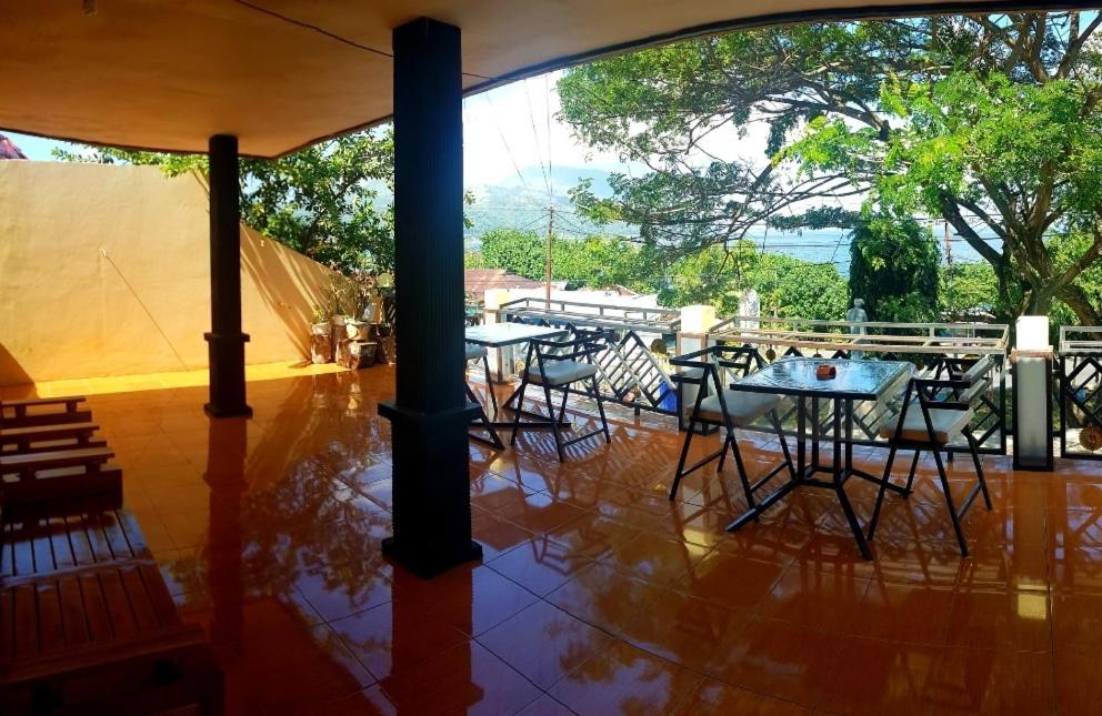 The Room Ende Bagian luar foto
